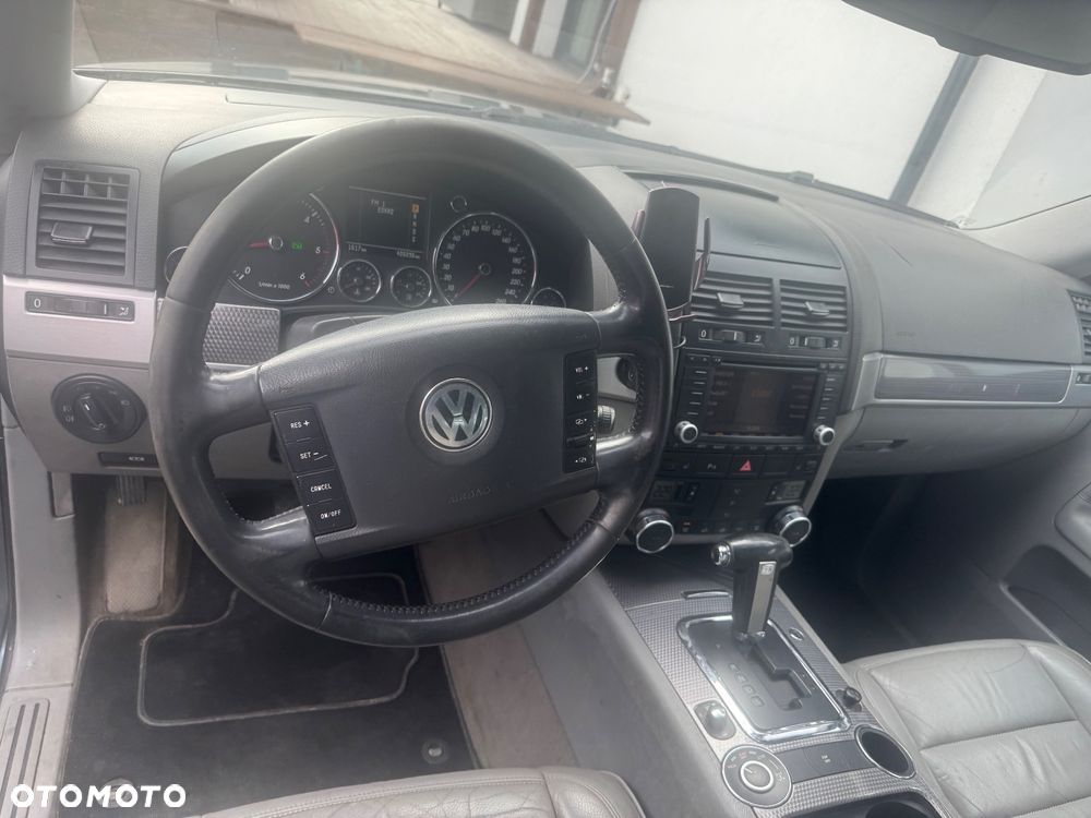 Volkswagen Touareg - 24