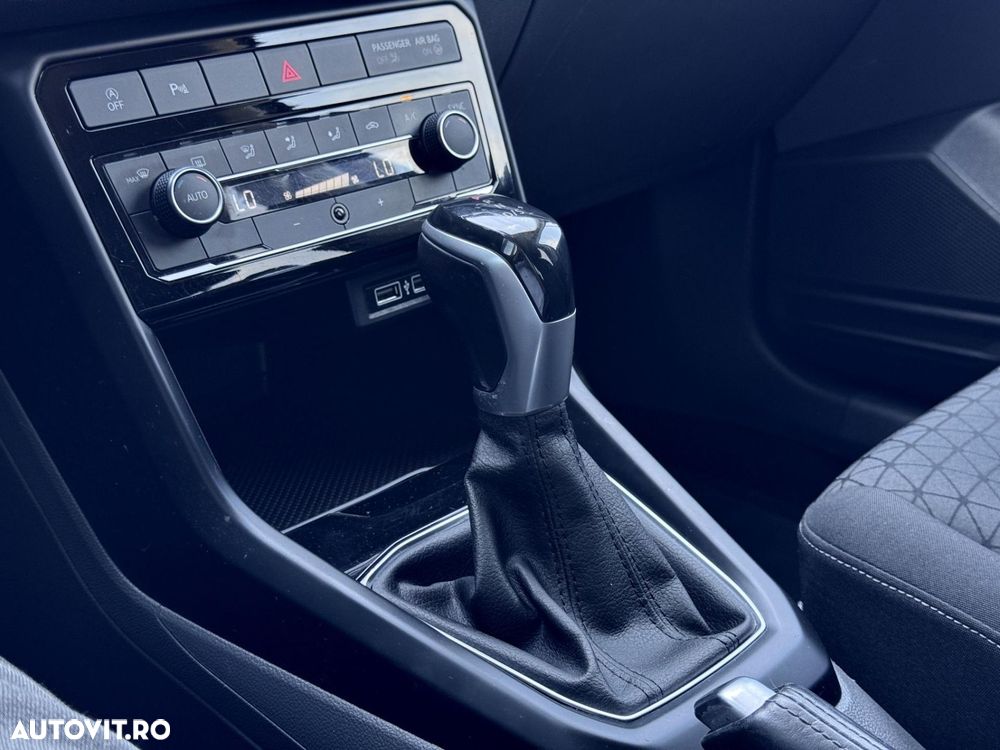 Volkswagen T-Cross - 15