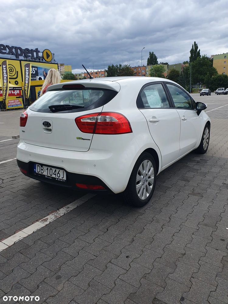 Kia Rio - 3