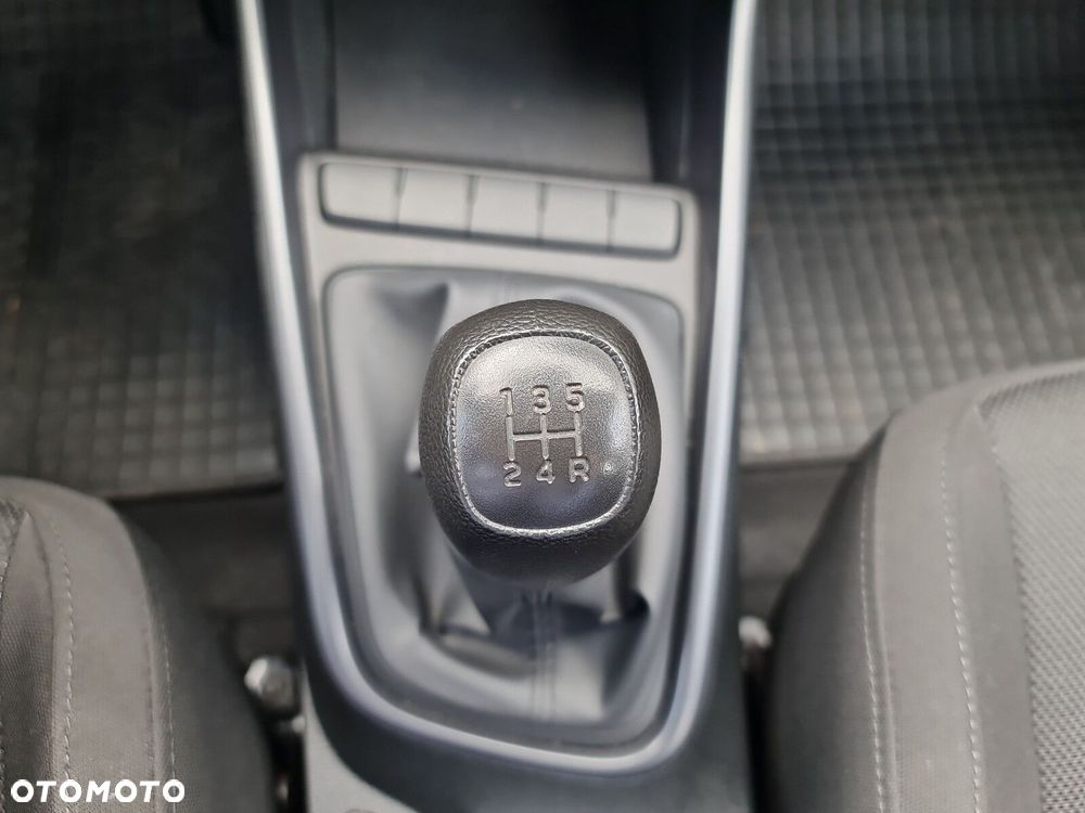 Hyundai i20 1.2 Pure - 25