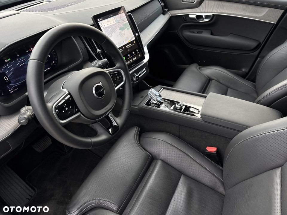 Volvo XC 90 - 9