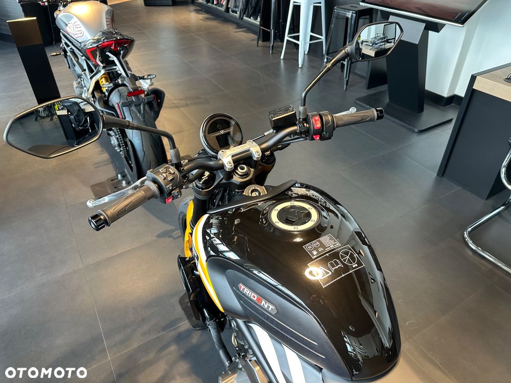 Triumph Trident - 8