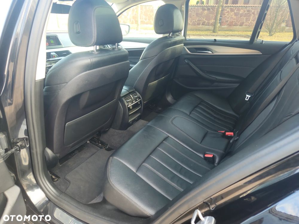 BMW Seria 5 520d Luxury Line - 32