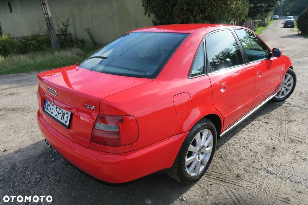 Audi A4 Limousine - 5