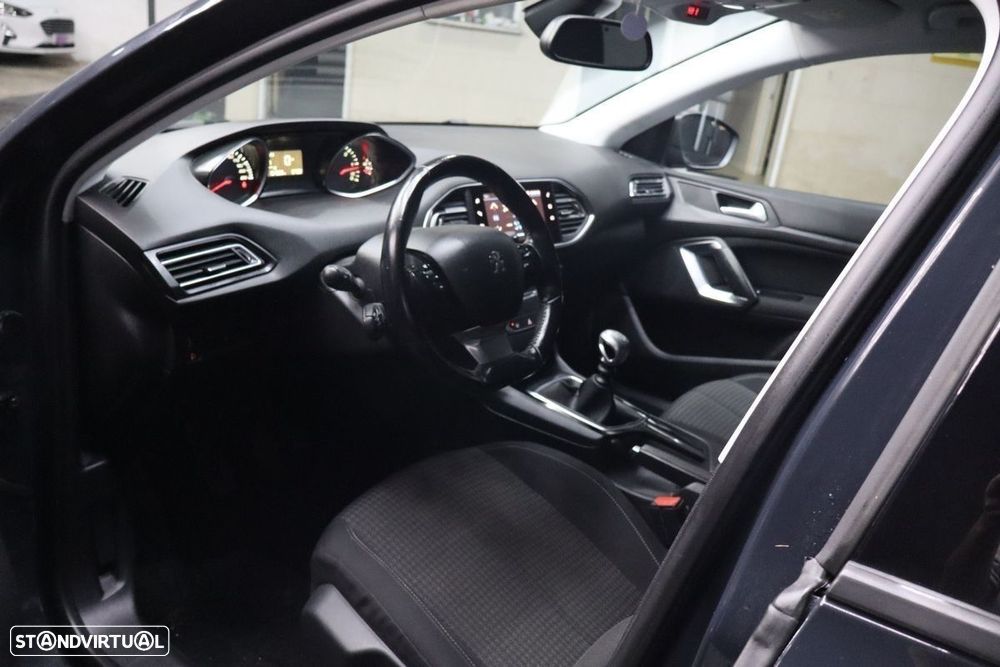 Peugeot 308 SW BlueHDi 130 Active Pack - 30