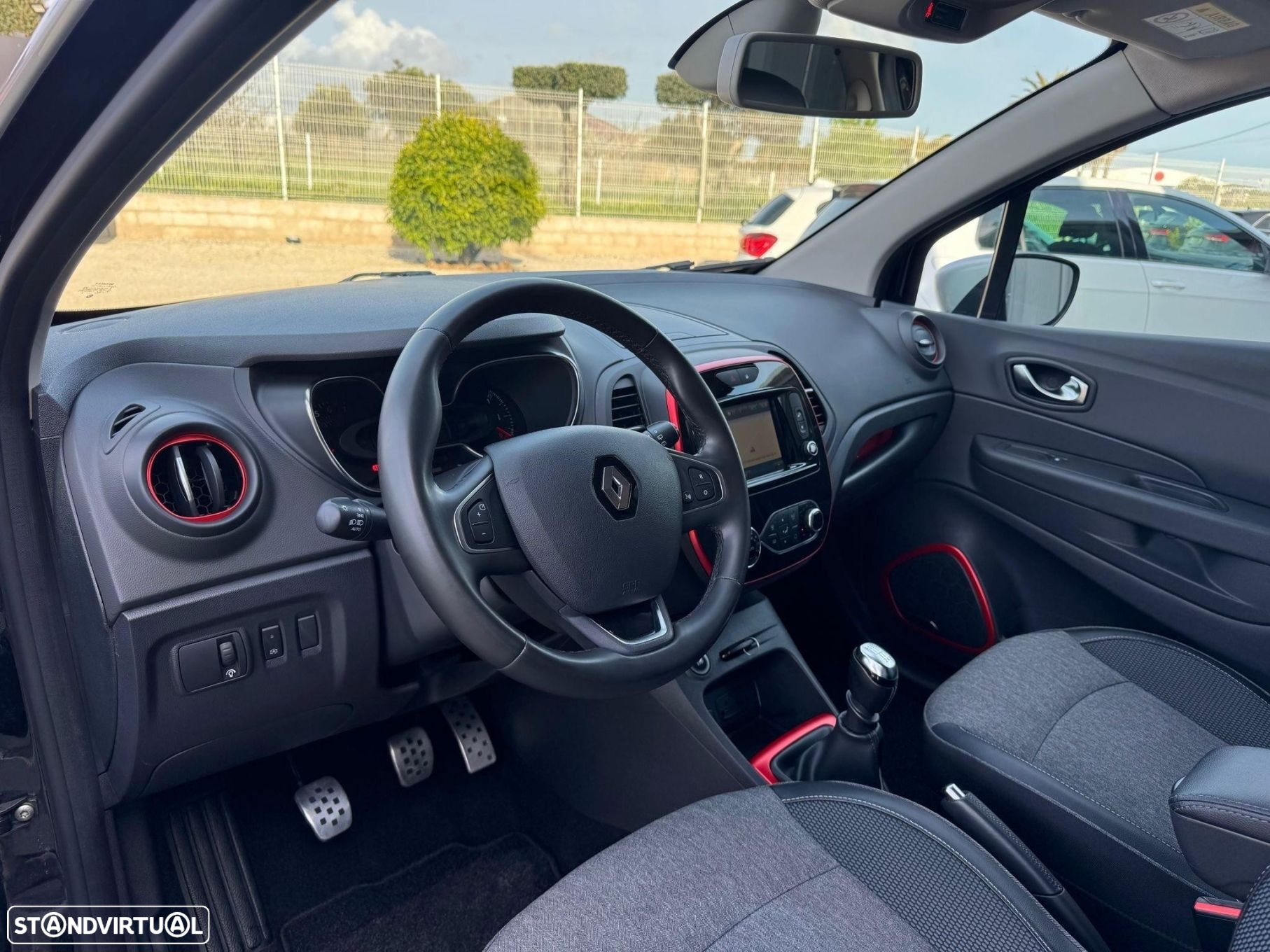 Renault Captur 1.2 TCe Exclusive XMOD - 11