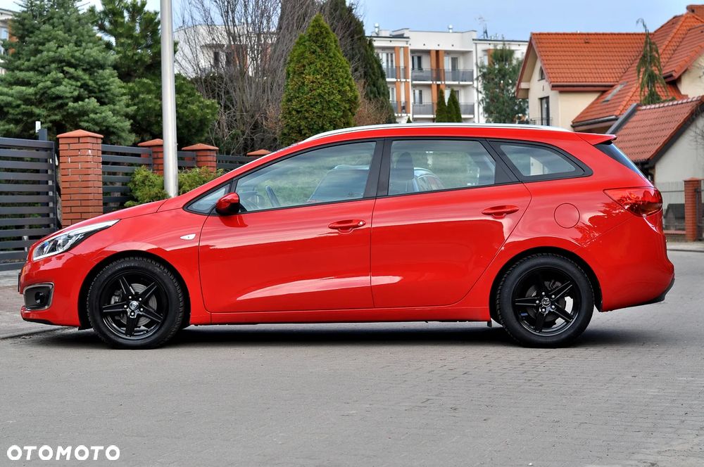 Kia Ceed 1.6 GDI M DCT - 14