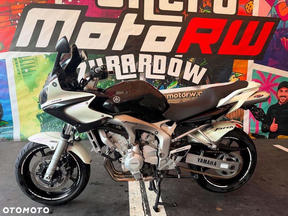Yamaha FZ - 12