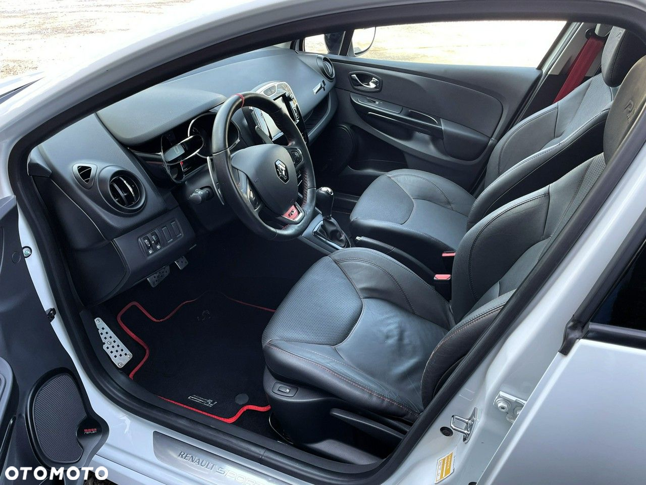 Renault Clio 1.6 R.S 200 EDC - 10