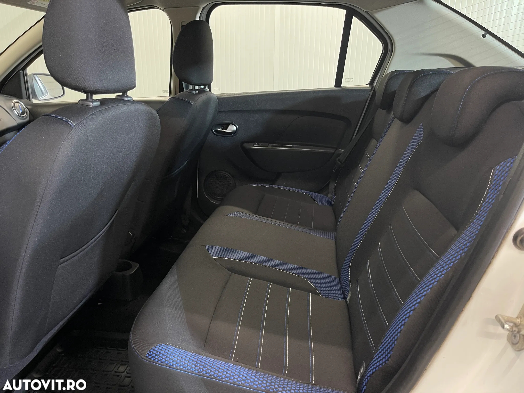 Dacia Logan 1.5 Blue dCi Prestige - 11
