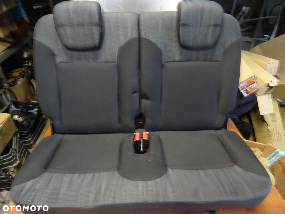 WYPRZEDAZ MIESIACA DACIA LODGY 7 OSOB FOTEL KANAPA TYL 3 RZAD FOTEL PRZEDNIE CZESCI ROZNE - 1