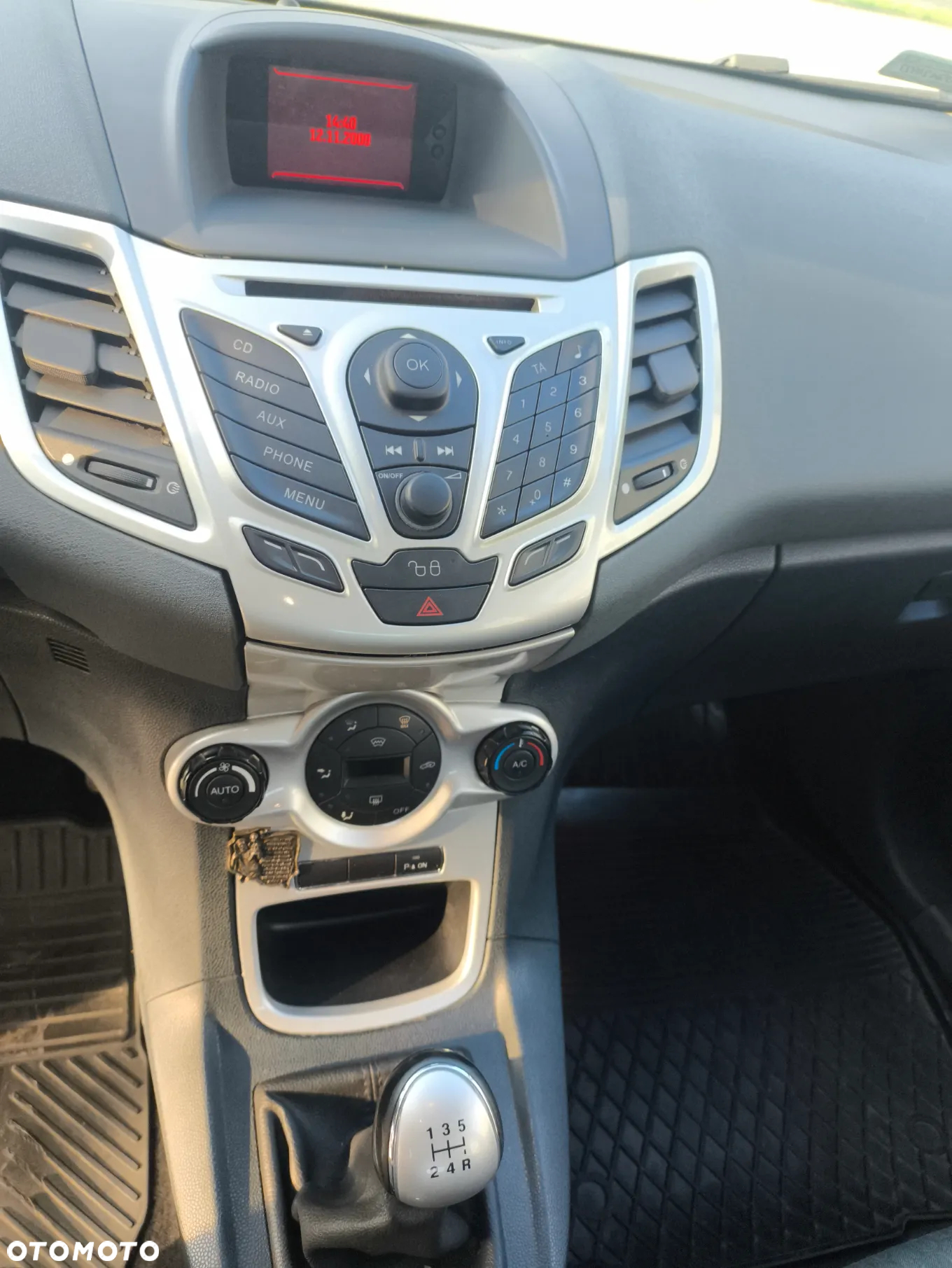 Ford Fiesta 1.4 Titanium EU5 - 23