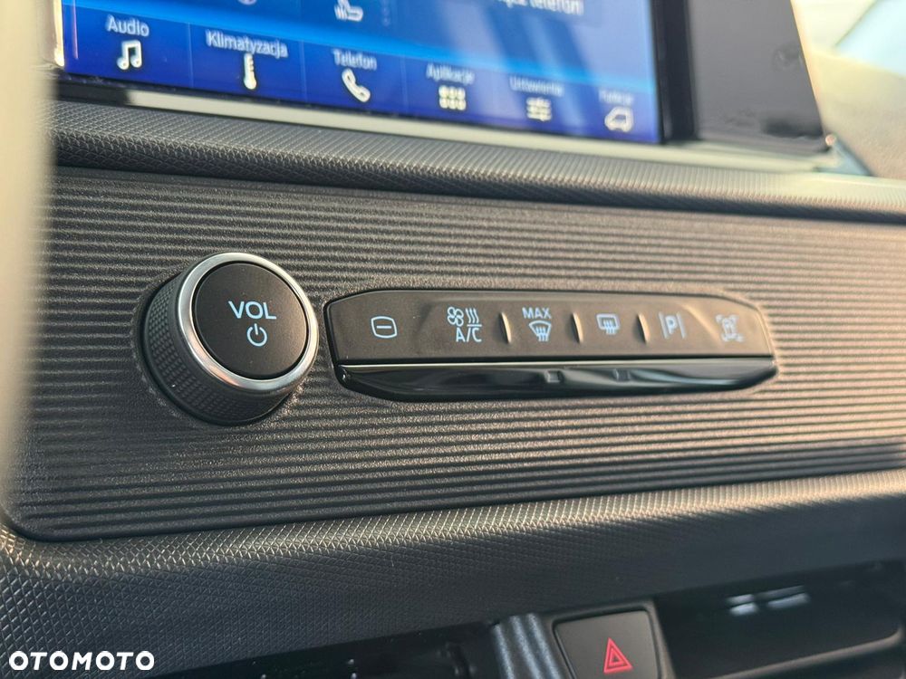 Ford Transit Courier - 16