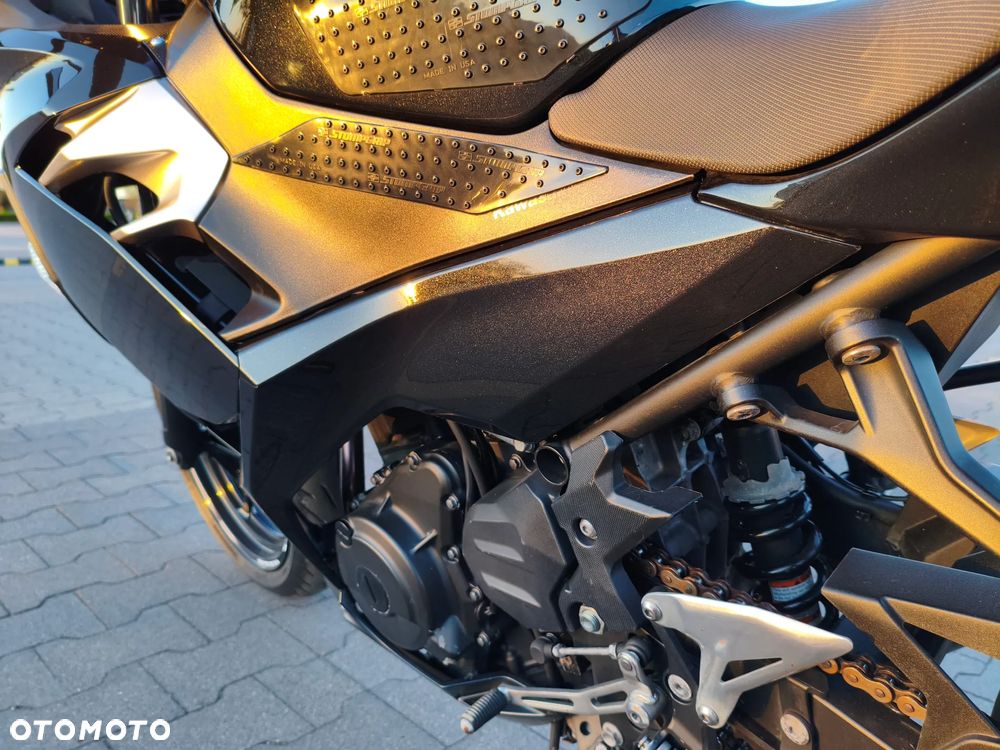 Kawasaki Ninja 400 - 12