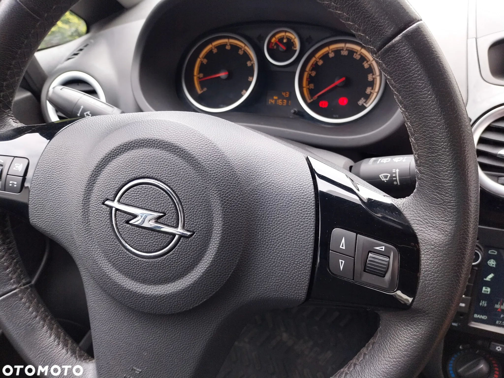 Opel Corsa 1.2 16V Cosmo - 17