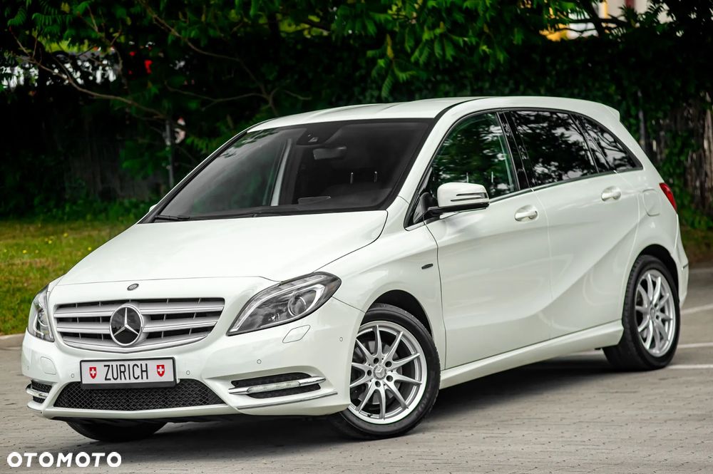 Mercedes-Benz Klasa B 200 7G-DCT AMG Line - 2
