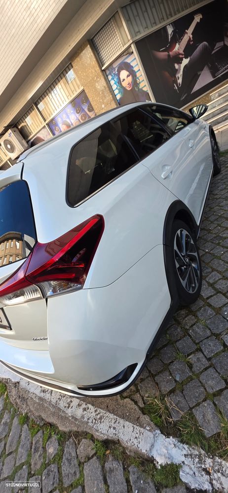 Toyota Auris Touring Sports 1.8 HSD Exclusive+Navi - 7