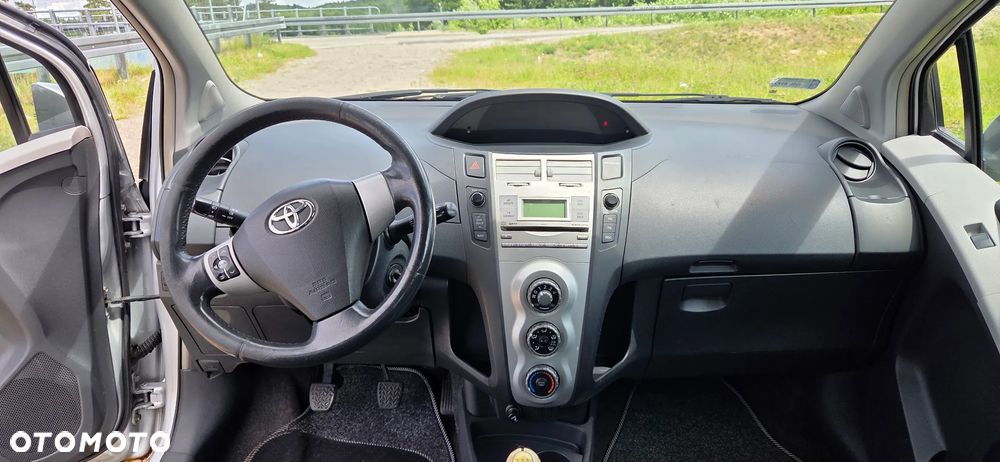 Toyota Yaris 1.4 D-4D Sol - 17