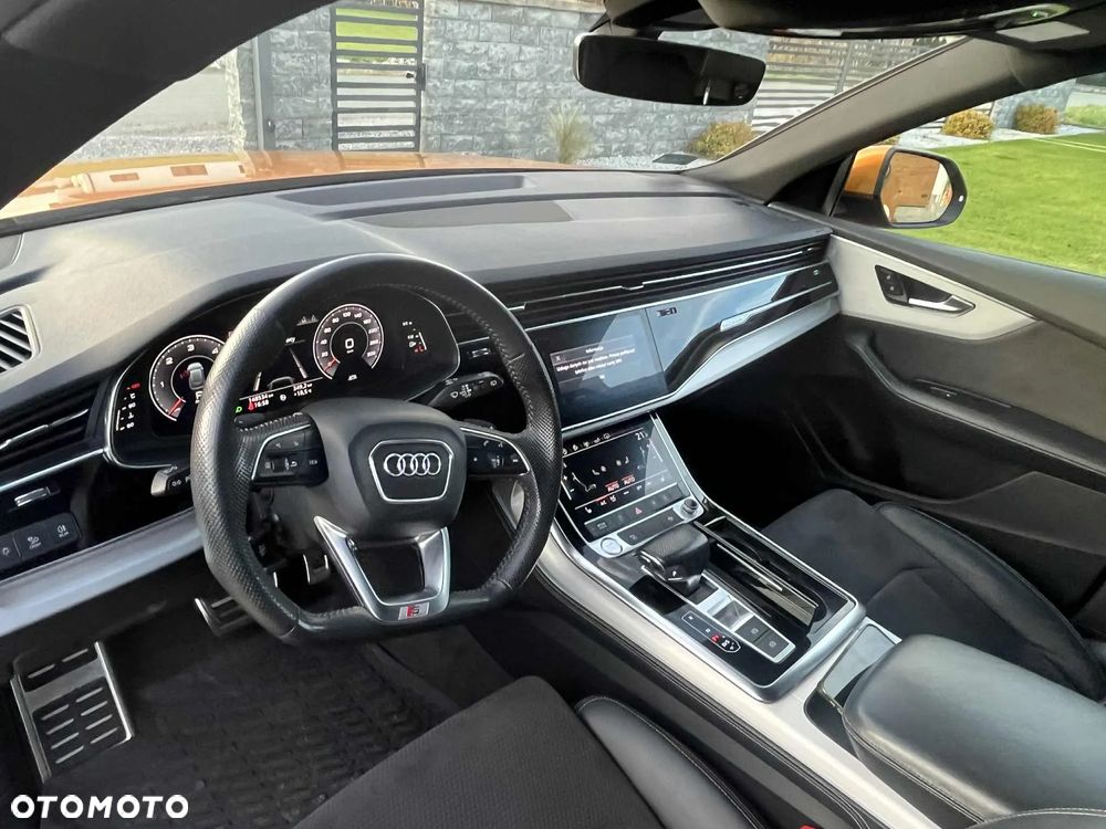 Audi Q8 - 8