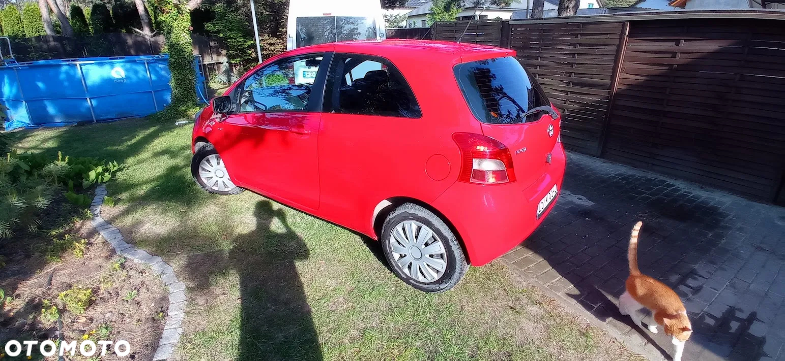 Toyota Yaris 1.4 D-4D - 12