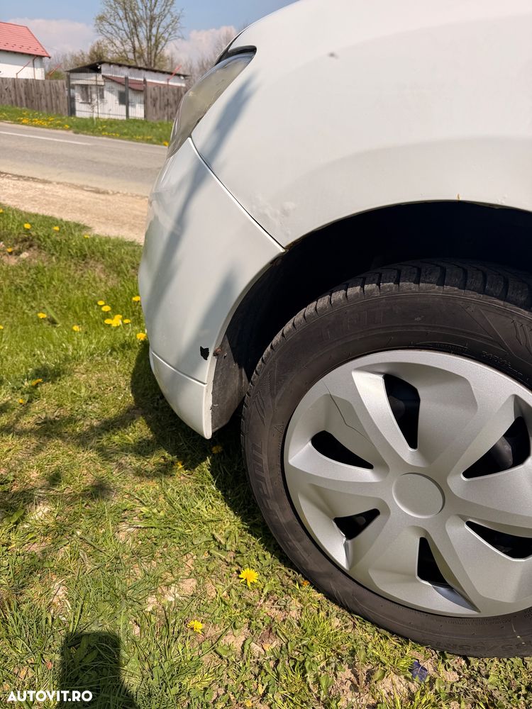 Dacia Logan TCe 90 Essential - 7