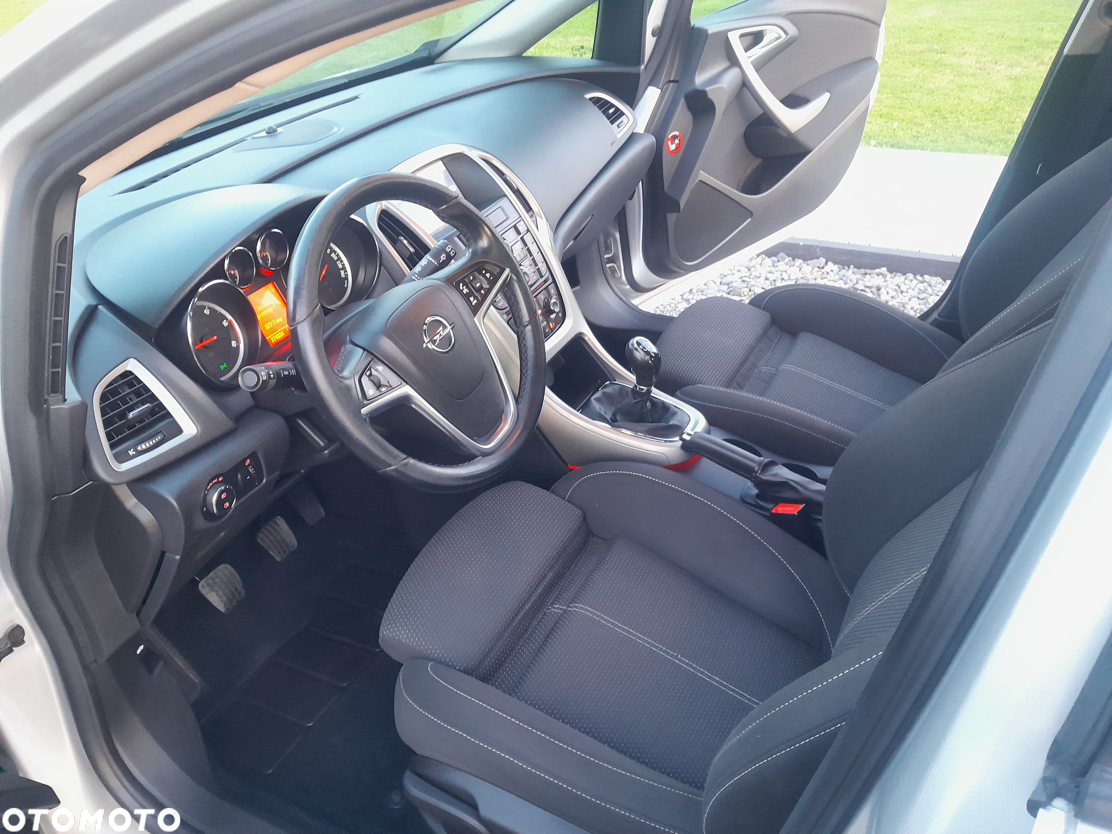 Opel Astra IV 2.0 CDTI Sport - 9