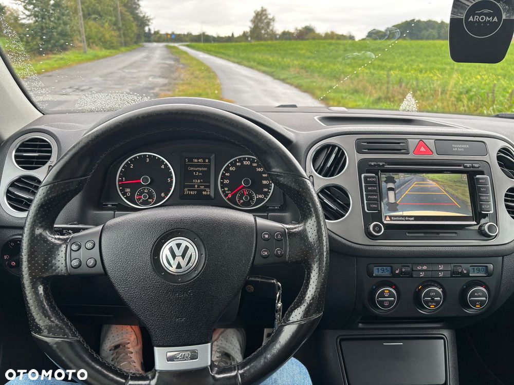 Volkswagen Tiguan - 14