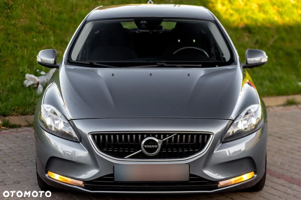 Volvo V40 D2 Momentum - 2