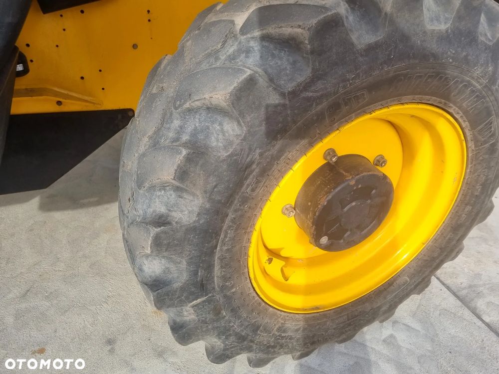 JCB 540-140 jak Manitou MT 1440 BC38 - 20