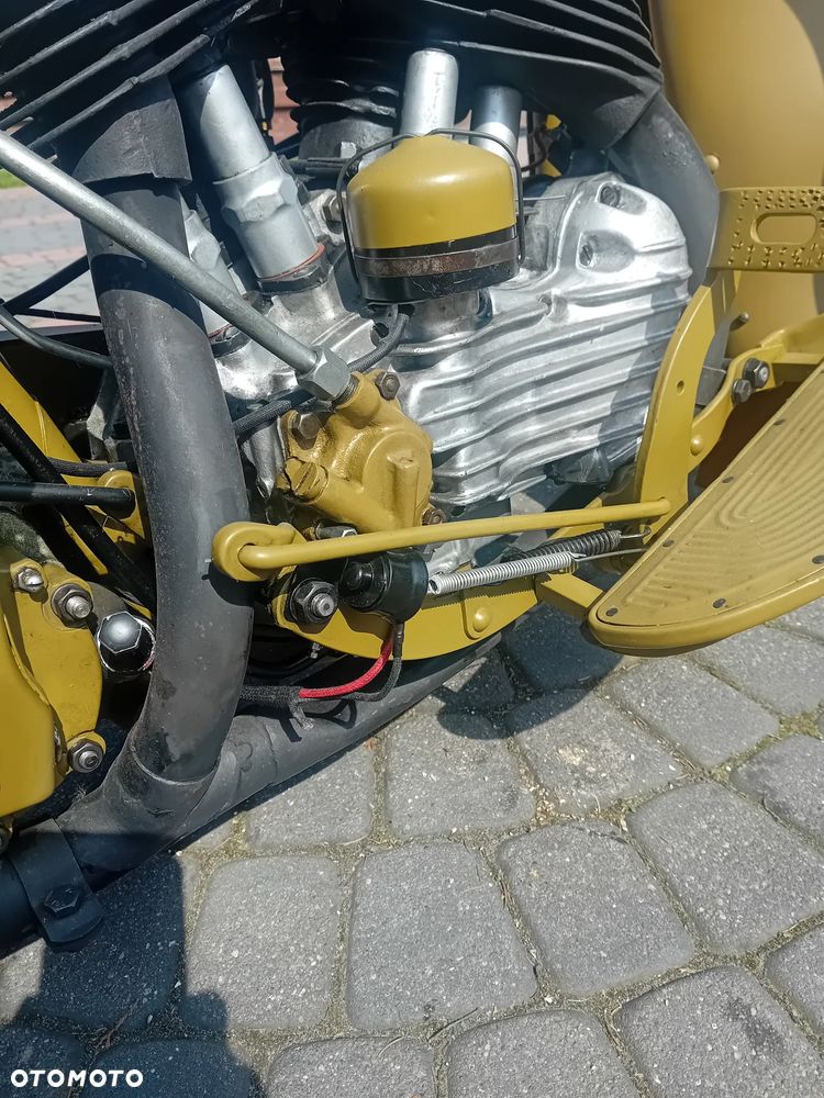 Harley-Davidson WL - 13