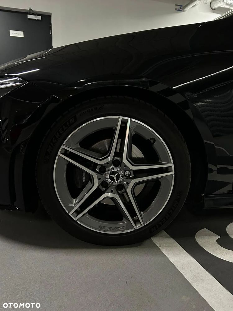 Mercedes-Benz CLA 180 AMG Line 7G-DCT - 4