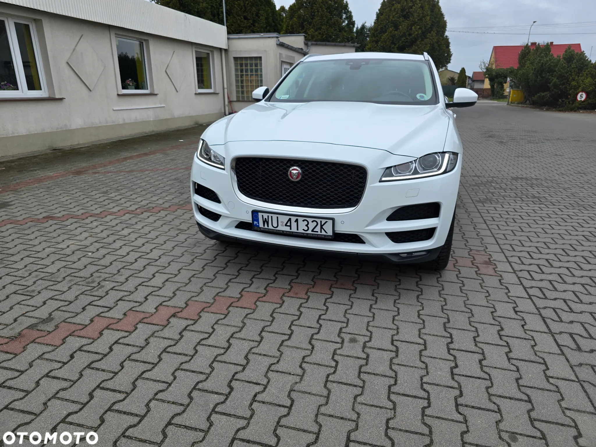 Jaguar F-Pace 2.0 i4D RWD Prestige - 2