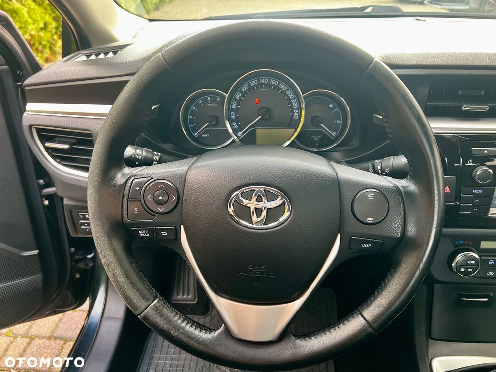 Toyota Corolla 1.4 D-4D Active - 11