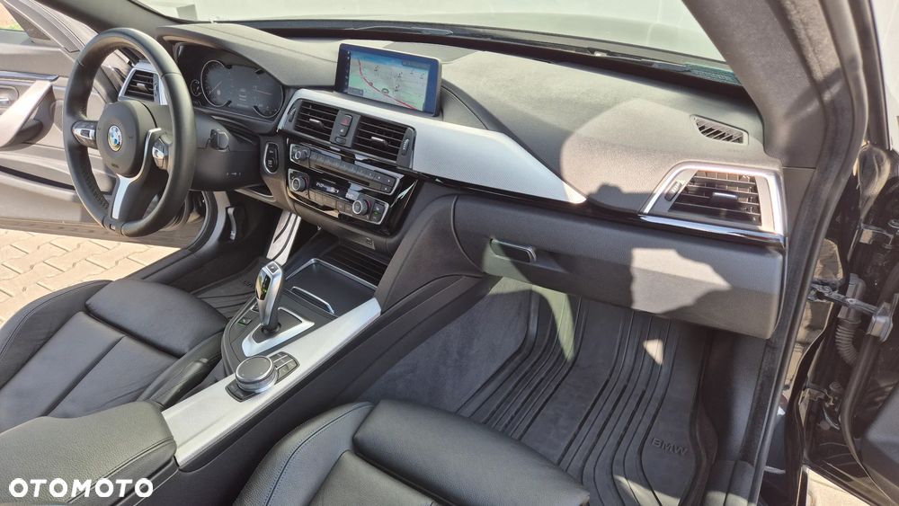 BMW 3GT 320i xDrive M Sport - 29