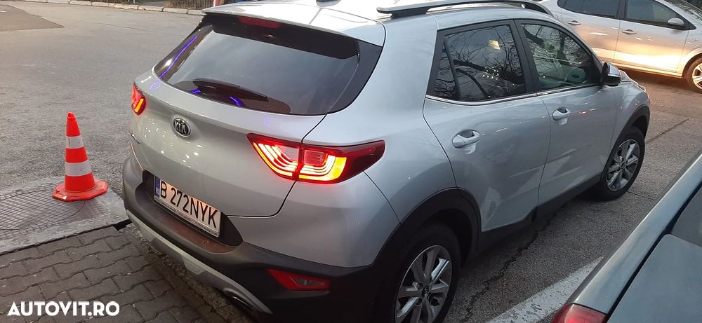 Kia Stonic 1.2 GSL Urban - 6