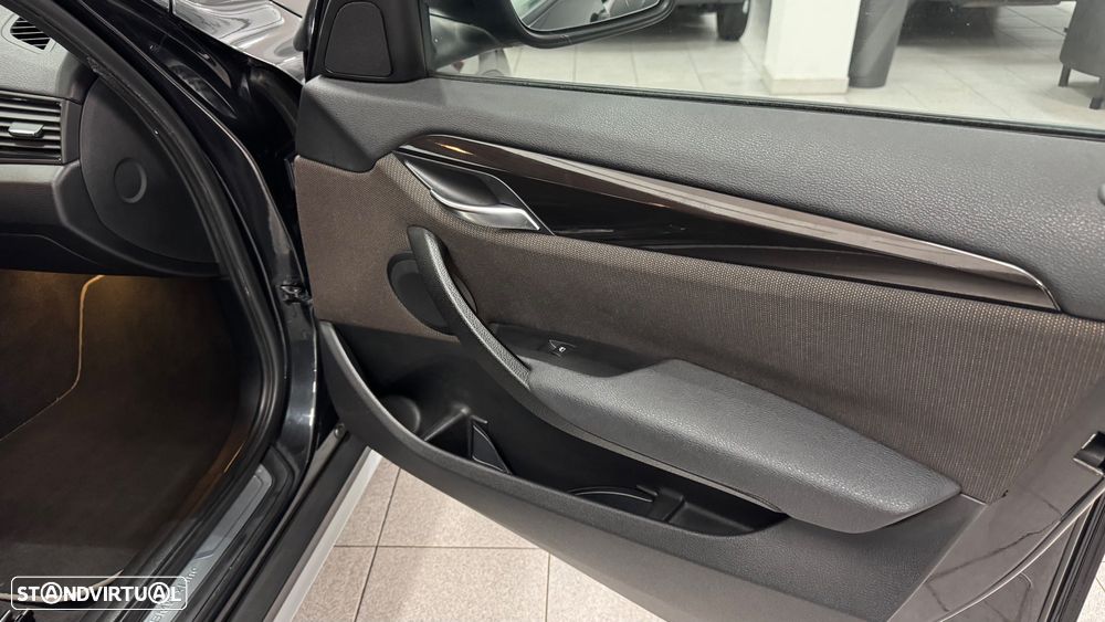 BMW X1 16 d sDrive Line Sport - 28