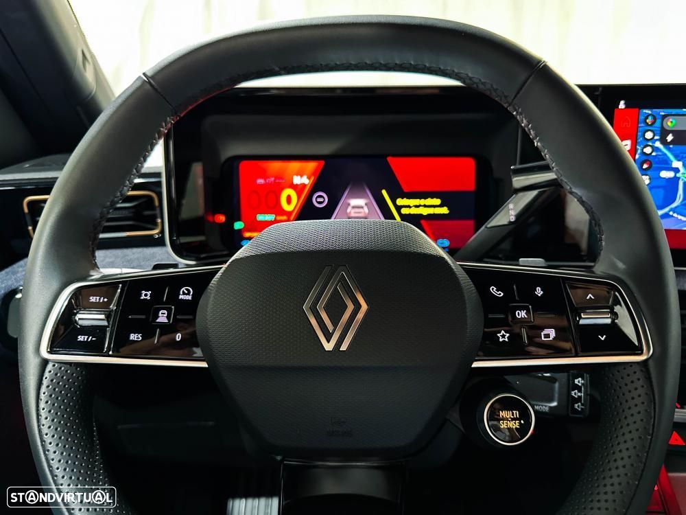 Renault 4 E-Tech 52 kWh Iconic Autonomia Conforto - 39