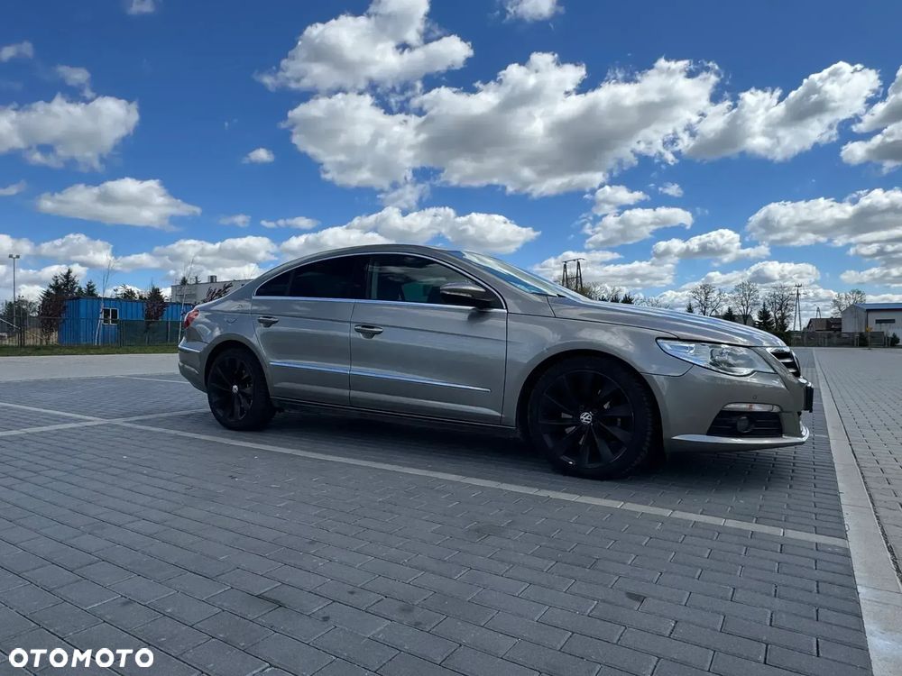 Volkswagen Passat CC - 1