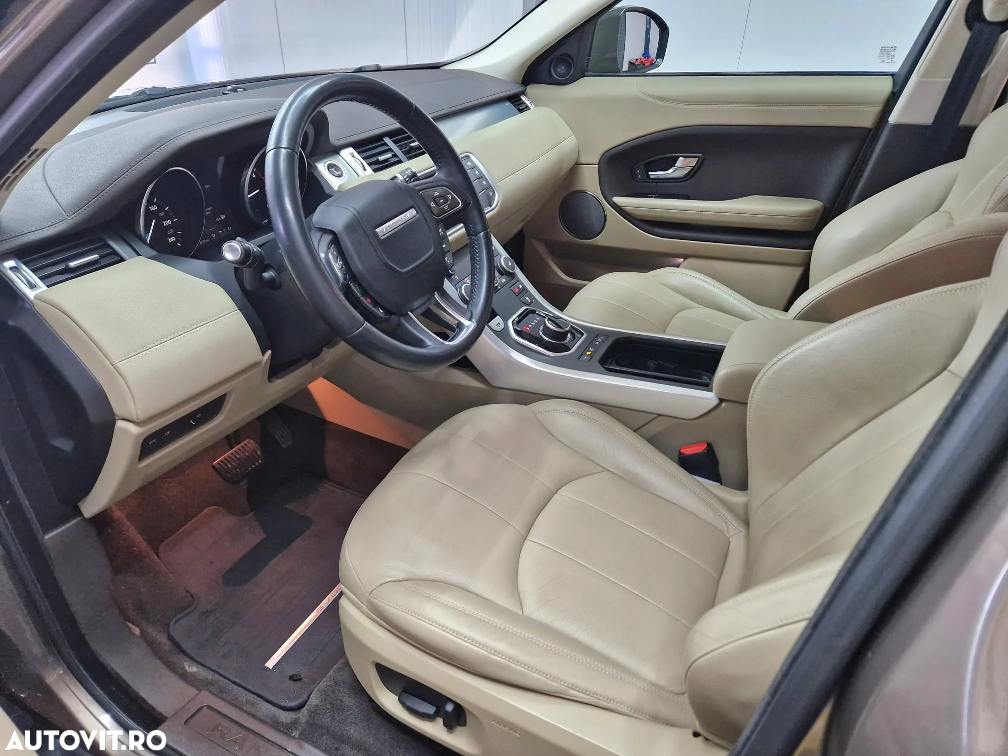 Land Rover Range Rover Evoque 2.0 D150 HSE - 11