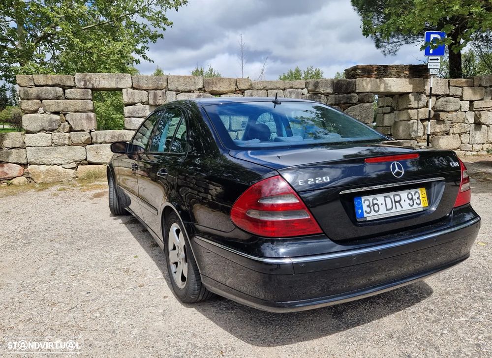 Mercedes-Benz E 220 CDI Auto Avantgarde - 5