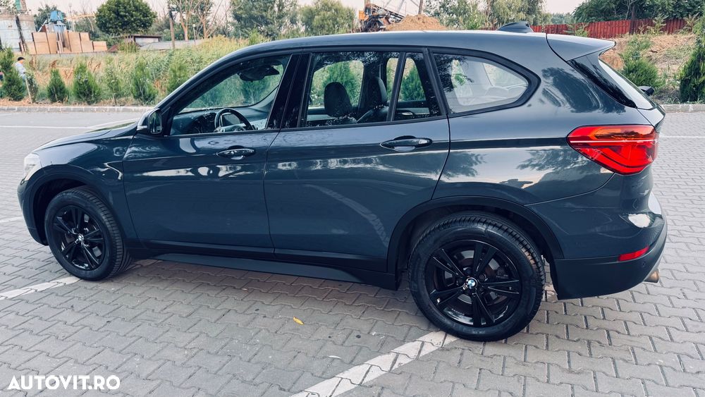 BMW X1 xDrive20i AT xLine - 3