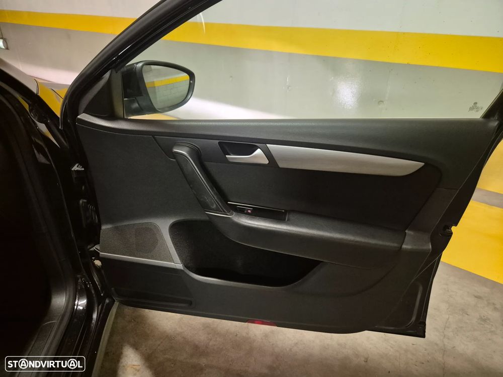 VW Passat Variant 1.6 TDI Confortline - 37