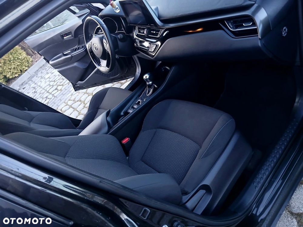 Toyota C-HR - 12