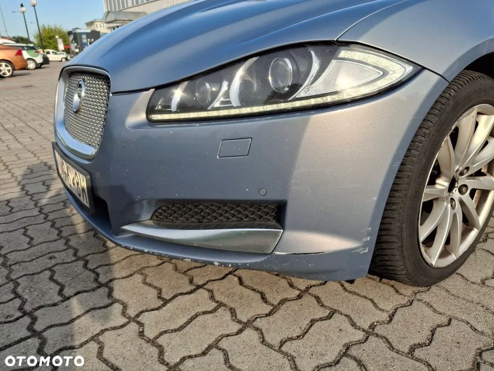 Jaguar XF - 7