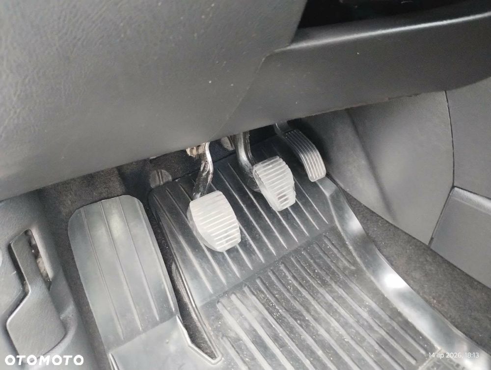 Peugeot 207 - 4