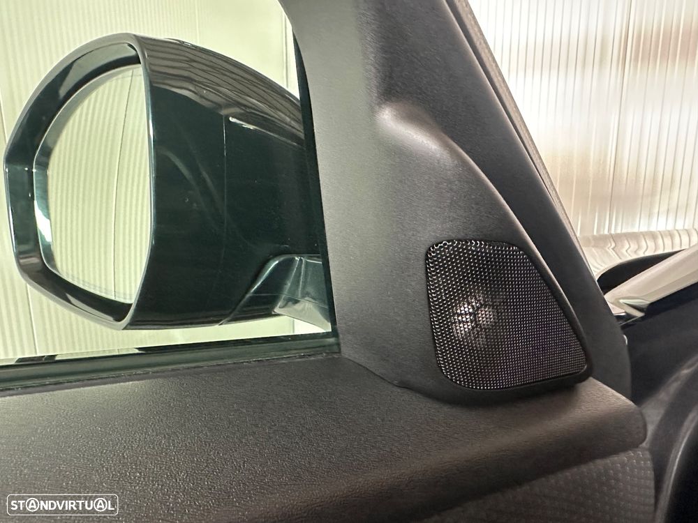 Land Rover Range Rover Velar 2.0 D R-Dynamic S - 27