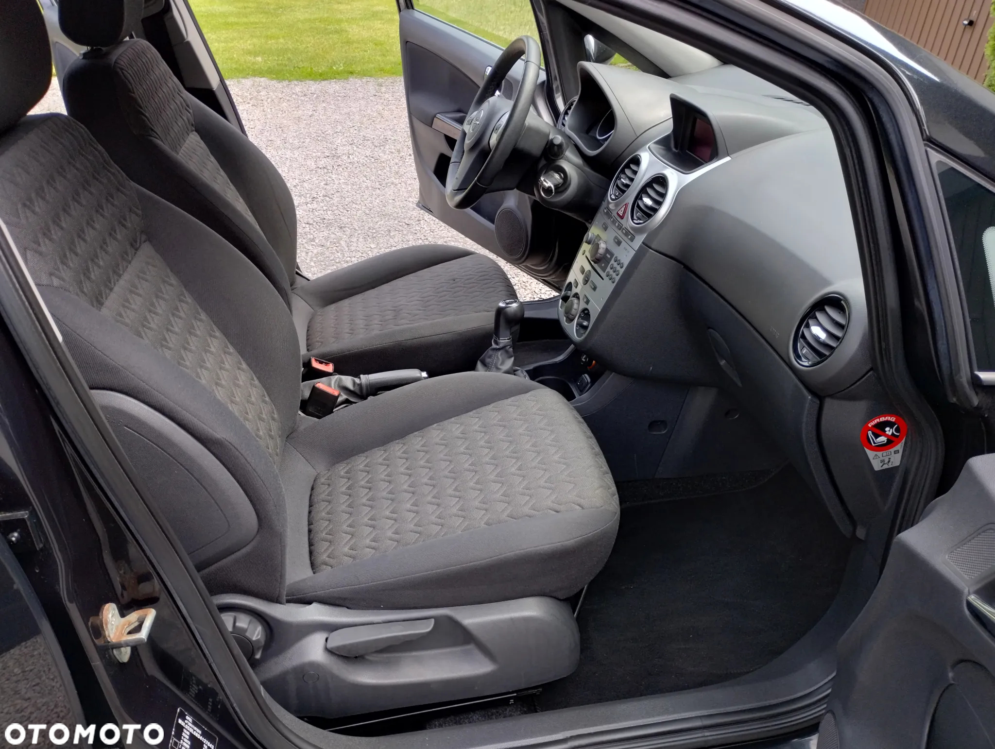 Opel Corsa 1.4 16V Active - 35