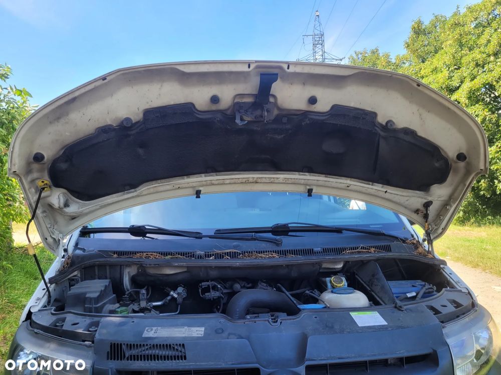 Volkswagen T5 - 26