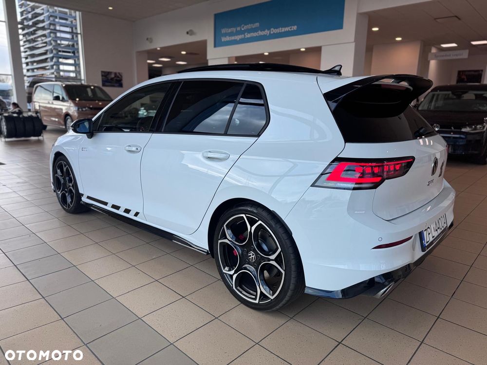 Volkswagen Golf - 5