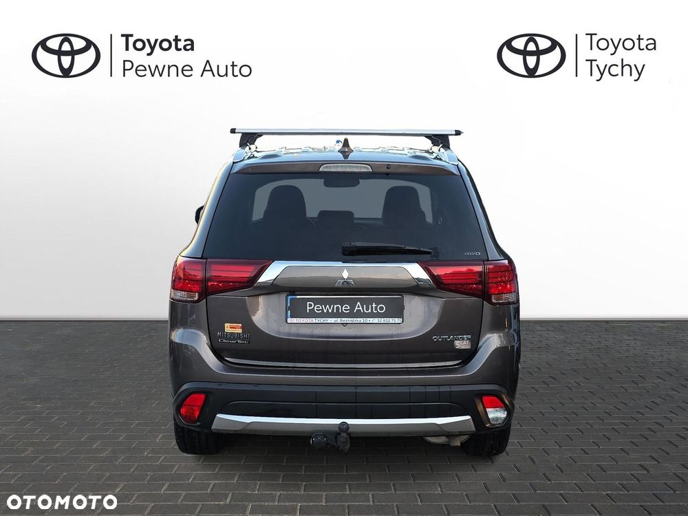 Mitsubishi Outlander - 4